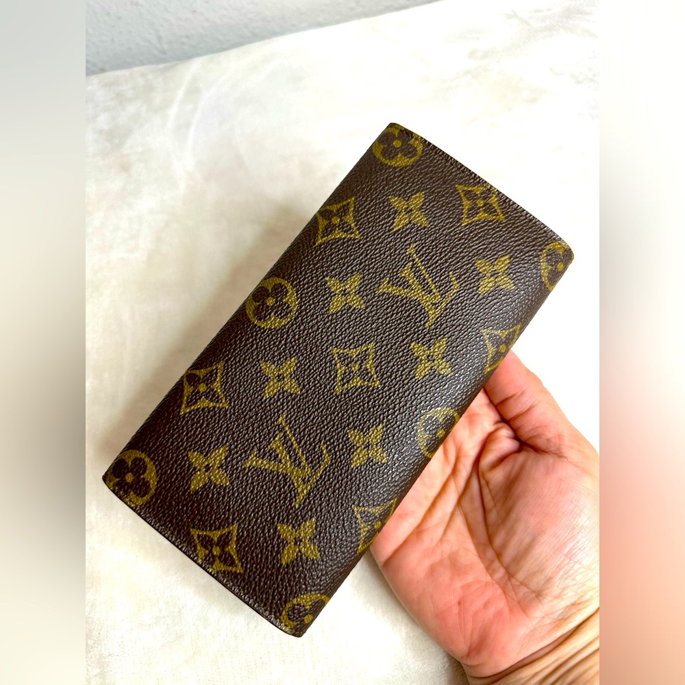 Louis Vuitton Bi Fold Long Wallet